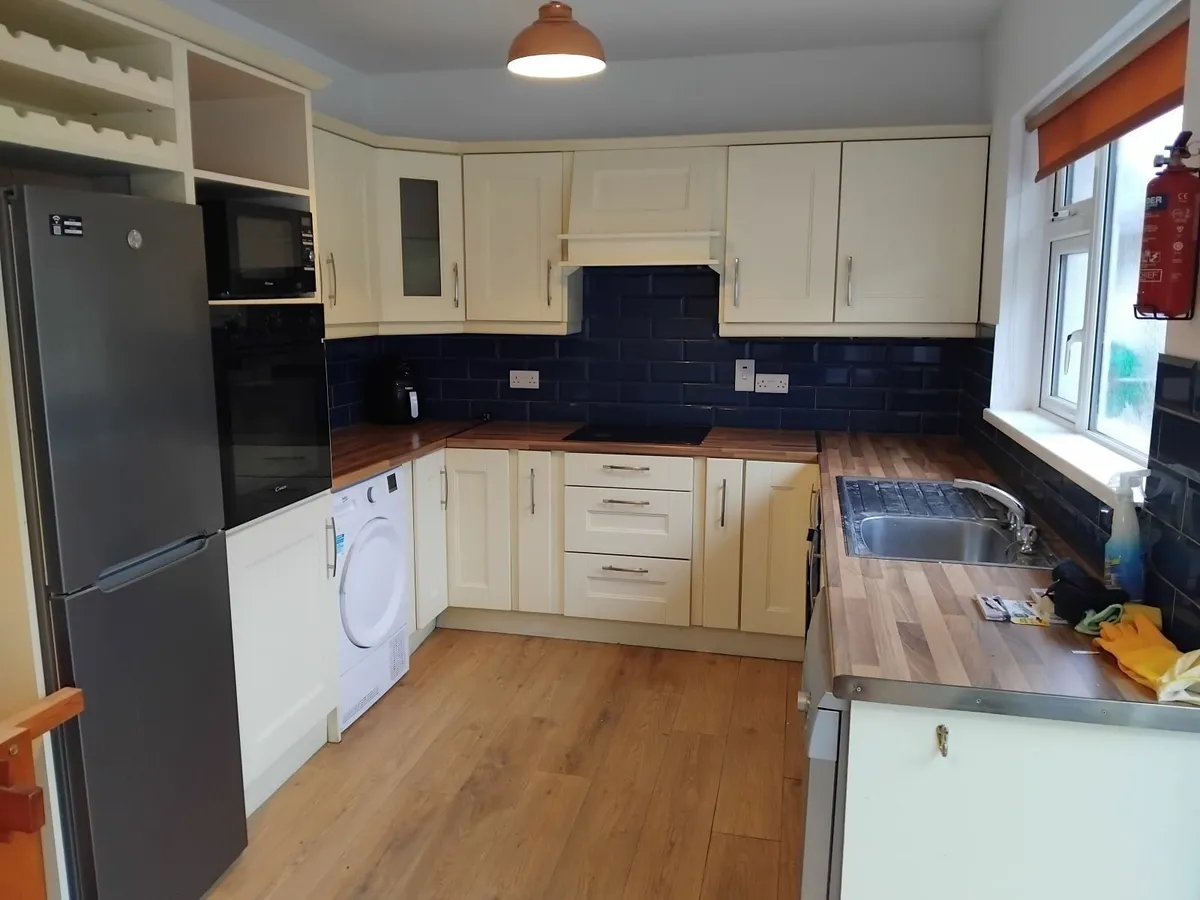 Kitchen Appliances - Image 1