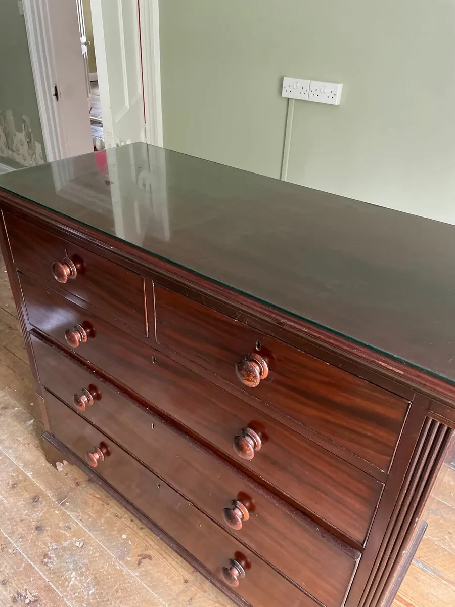 Antique Victorian Chest of Drawers with Glass Top - Image 3