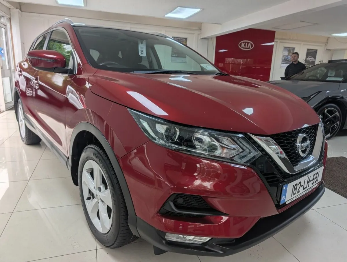 Nissan Qashqai 1.5 Sv 18 4dr - Image 4