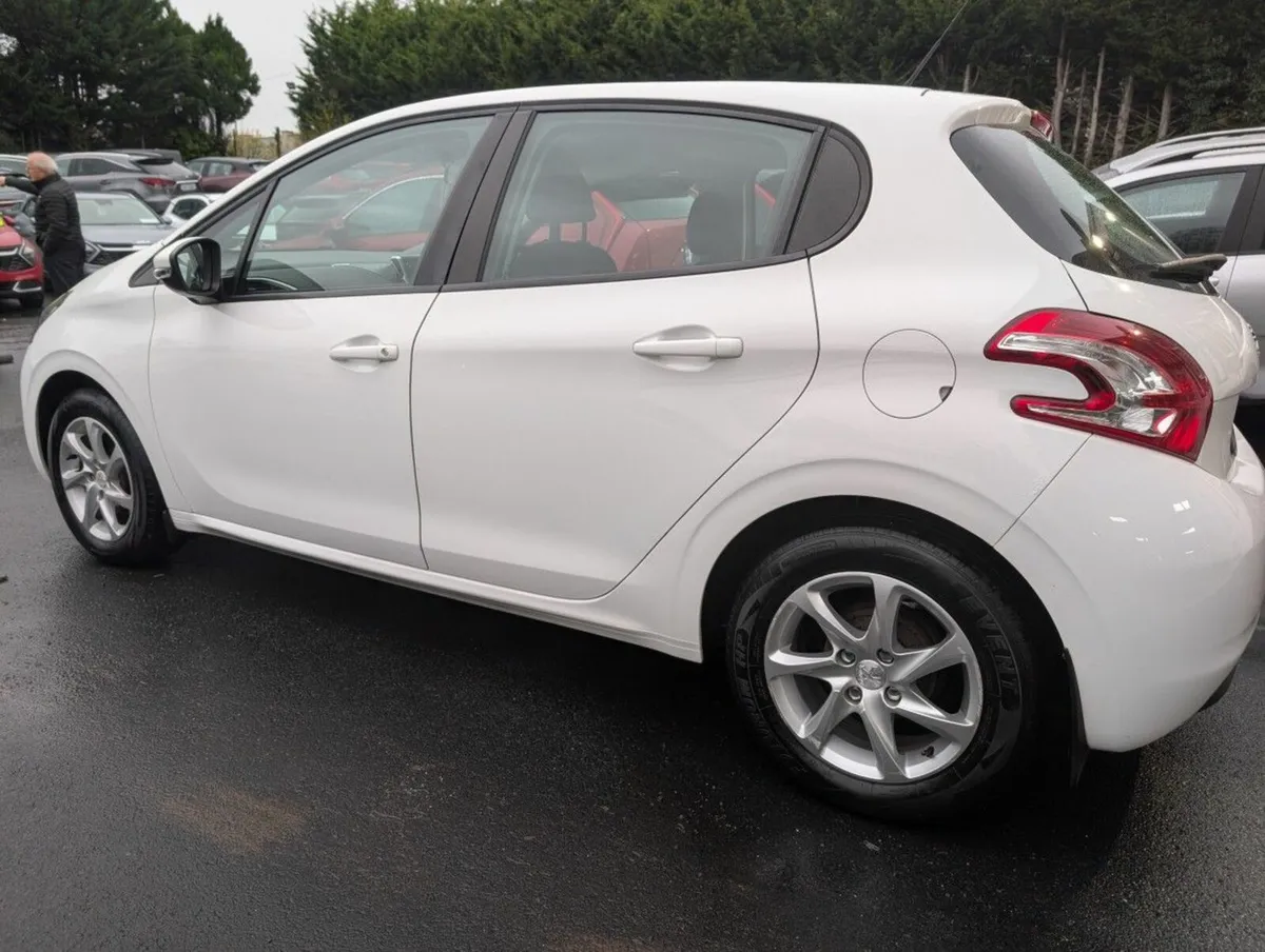 Peugeot 208 1.0 Active 68bhp 5dr - Image 4