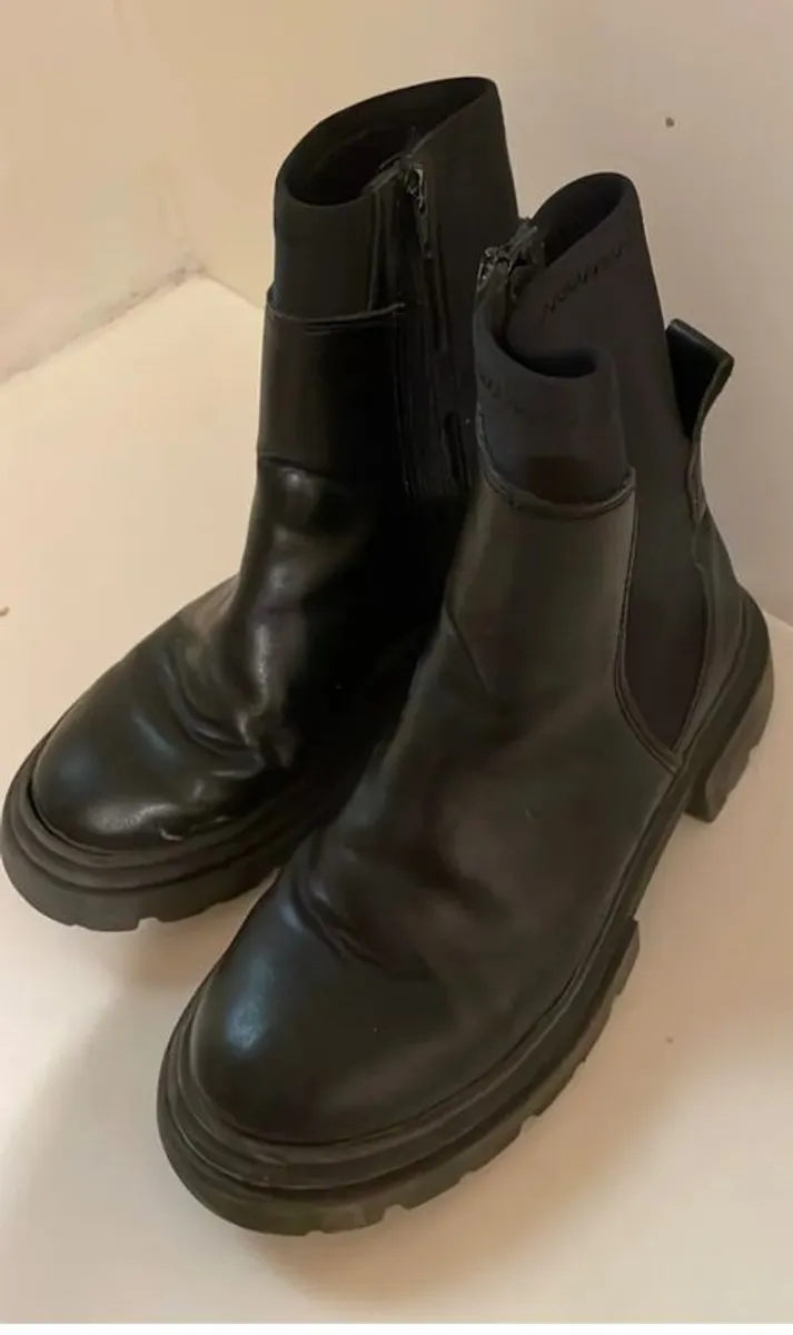 Girls Boots: Zara Kids Black Ankle Boots: Size 32 / Size 13