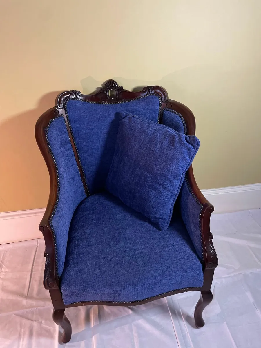 Vintage-Style Carved Armchair in Blue Fabric - Image 4