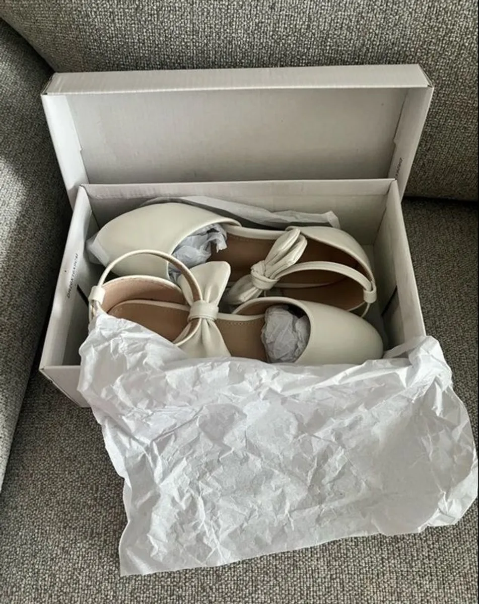 Girls Communion Shoes / Occasion Shoes - Image 3