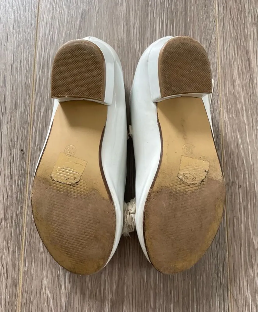 Girls White Shoes: Size 13 - Or Free With Any Clothes Bundle - Image 2