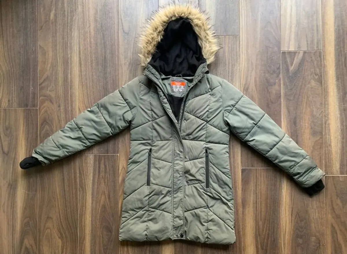 Girls Winter Coat: 10-12yrs - Image 1