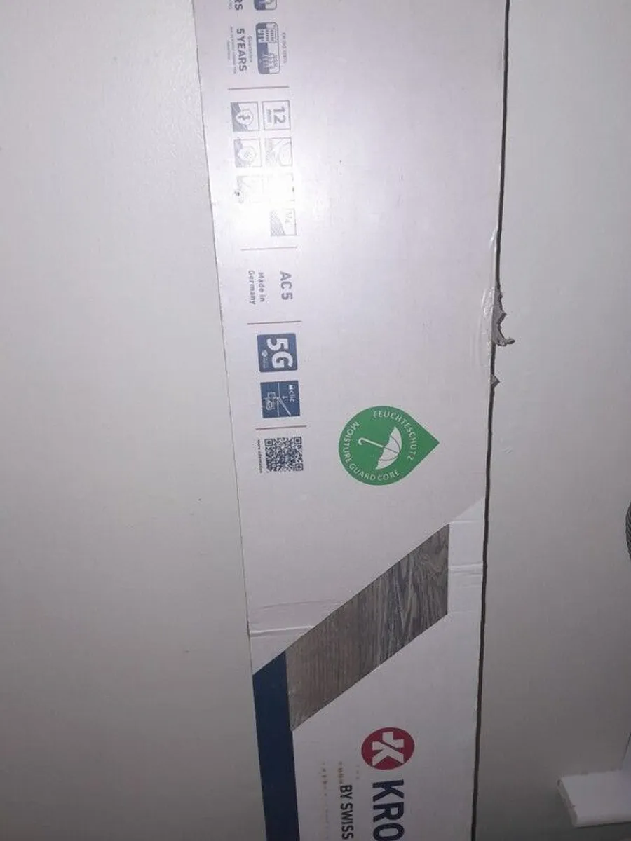 Brand new water resistant wooden floor - Image 2