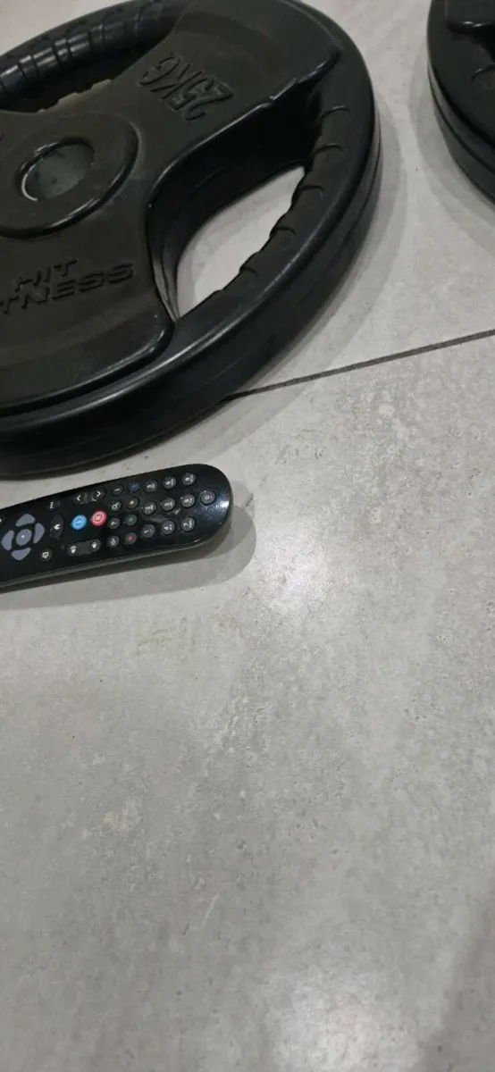 Large 2x25 kilo hit fitness Olympic weight plates - Image 4