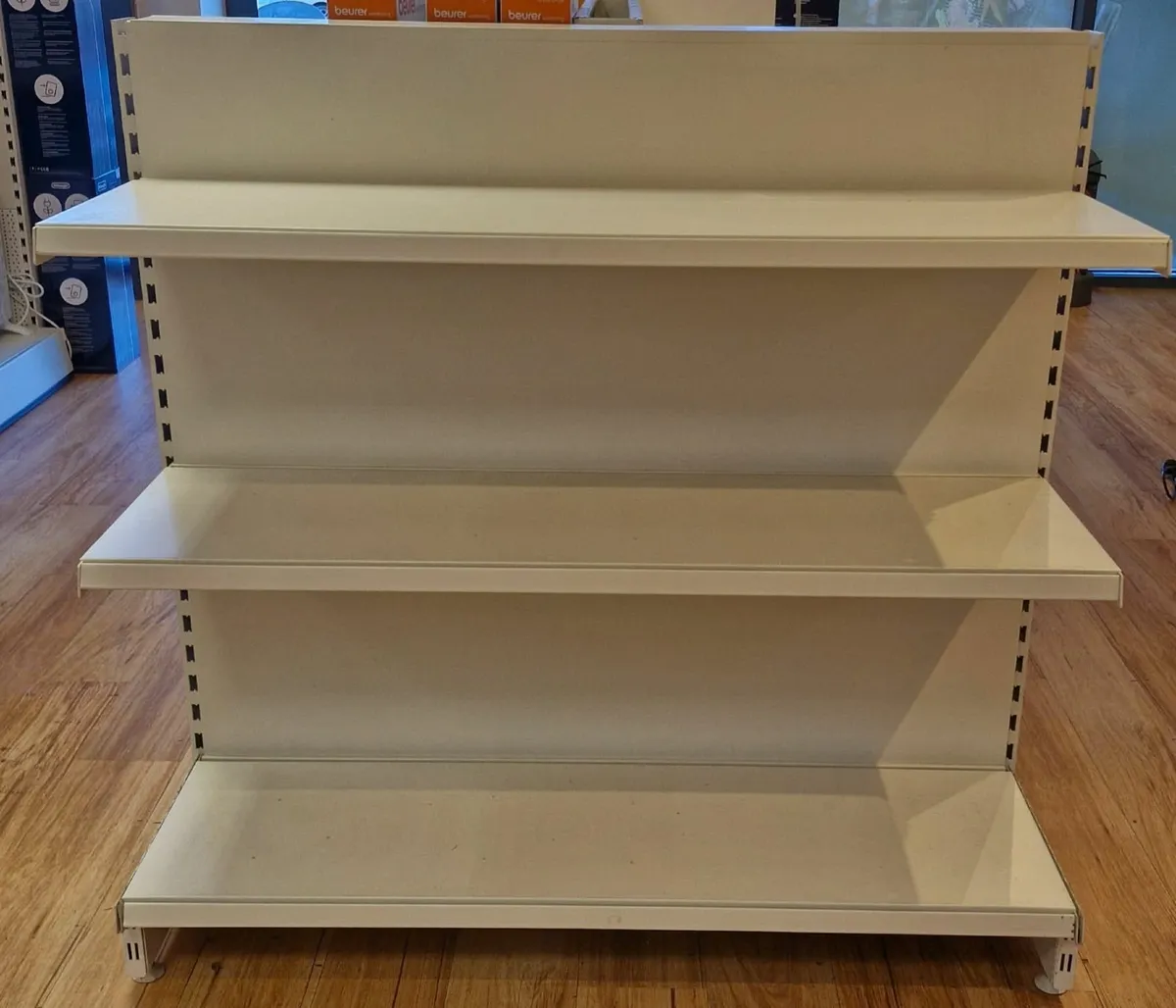 RETAIL SHOP SHELVING GONDOLAS - Image 3