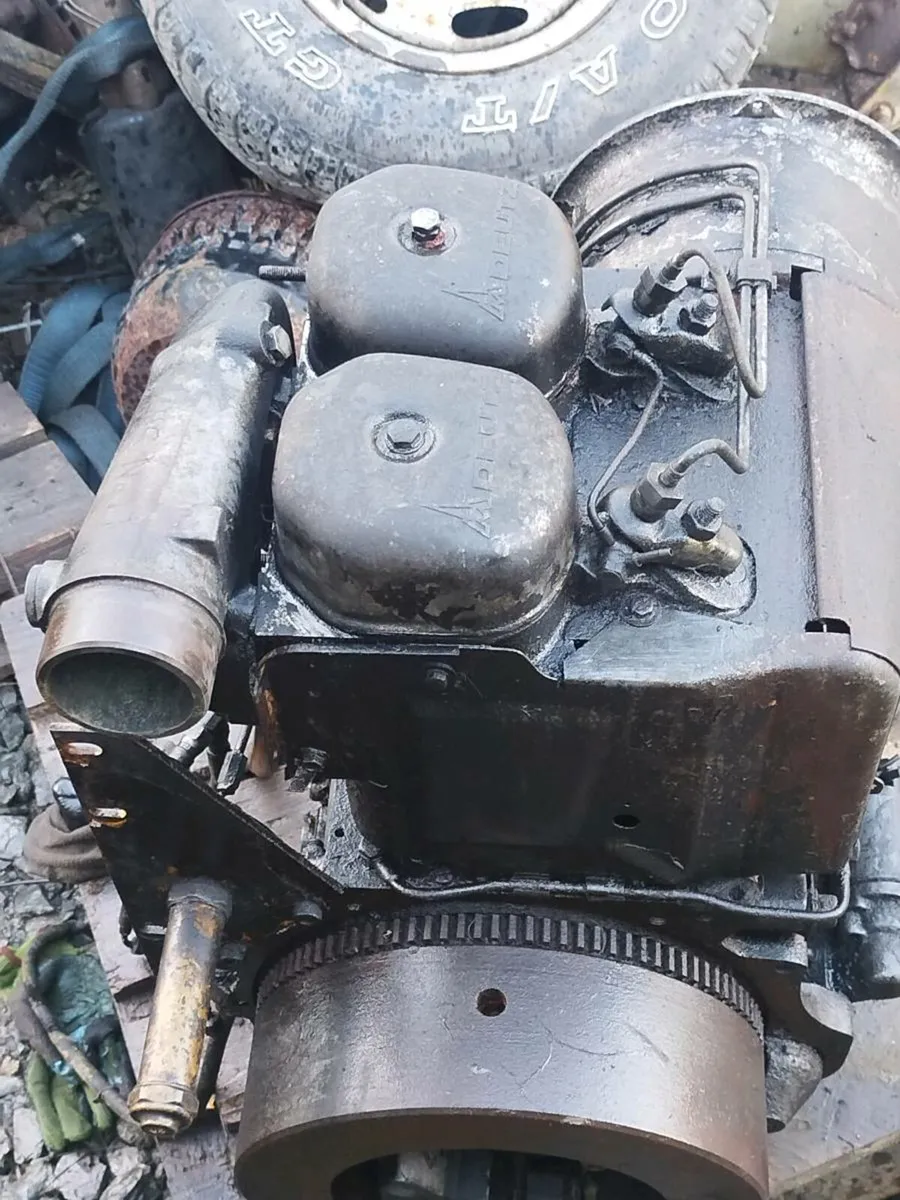 Deutz F2L511 two cylinder air-cooled engine. - Image 2