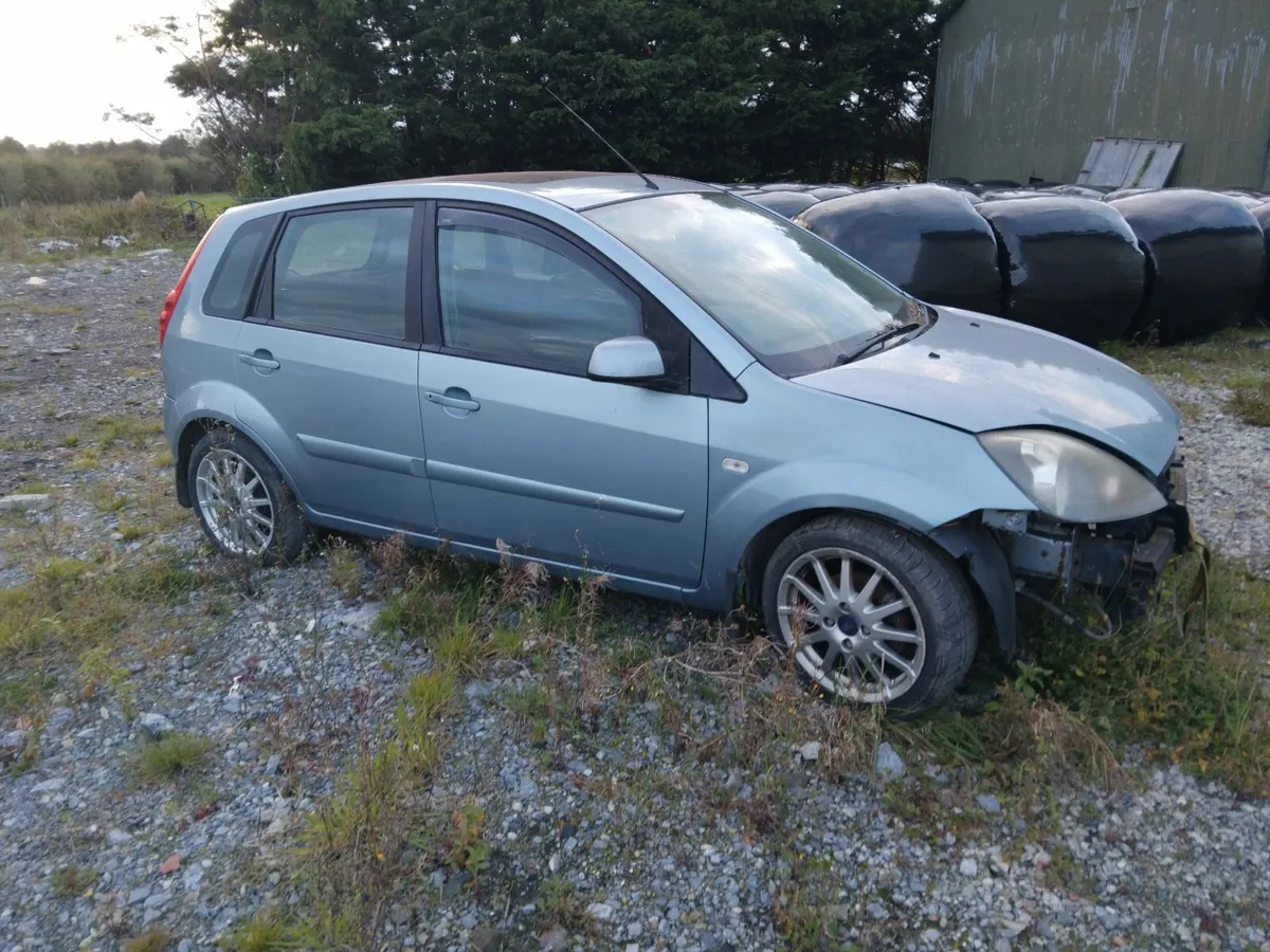 Ford fiesta alloys - Image 2