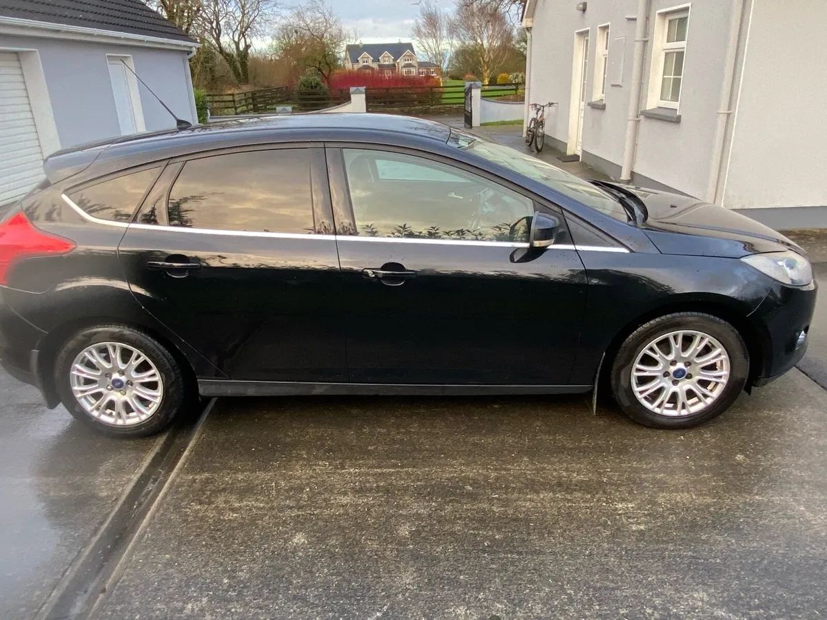 Ford focus 2012 - Image 2