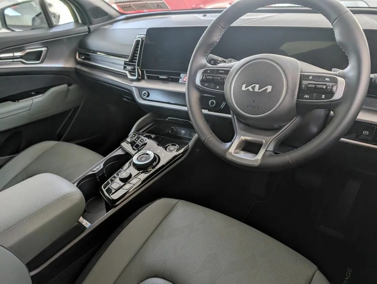 Kia Sportage Hybrid - Image 3