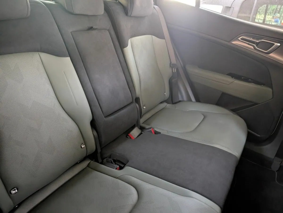 Kia Sportage Hybrid - Image 4