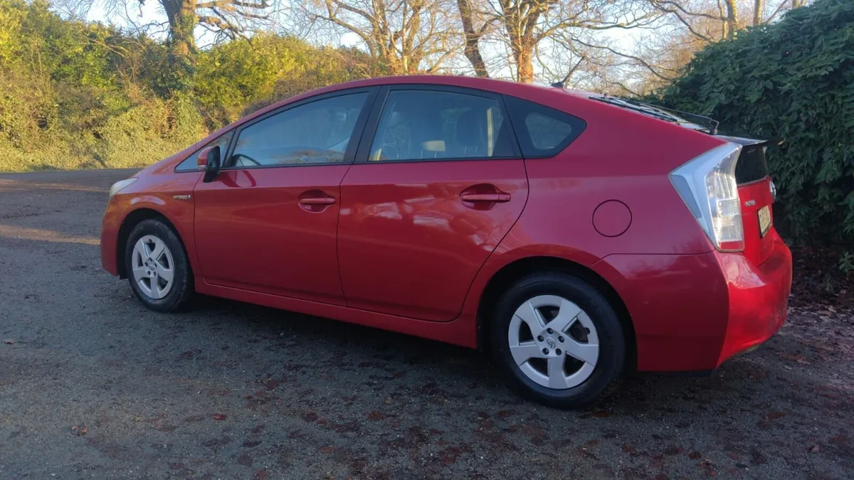 Toyota Prius Hybrid Auto. Brand New NCT. Tidy Car. - Image 1