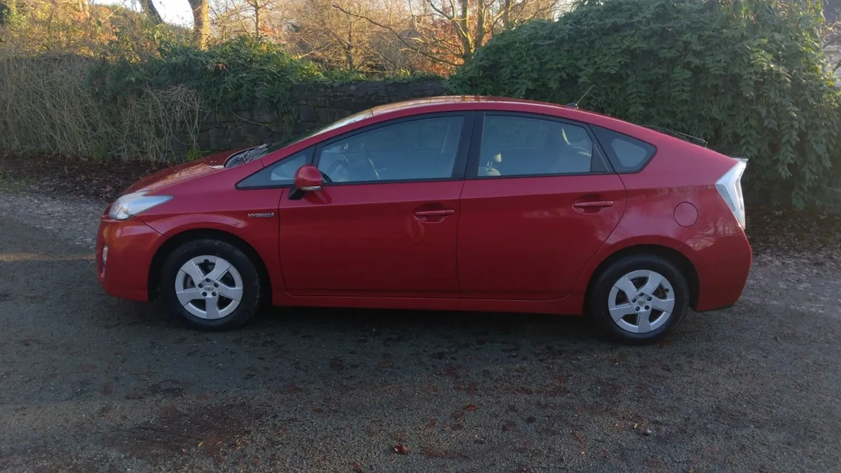 Toyota Prius Hybrid Auto. Brand New NCT. Tidy Car. - Image 3