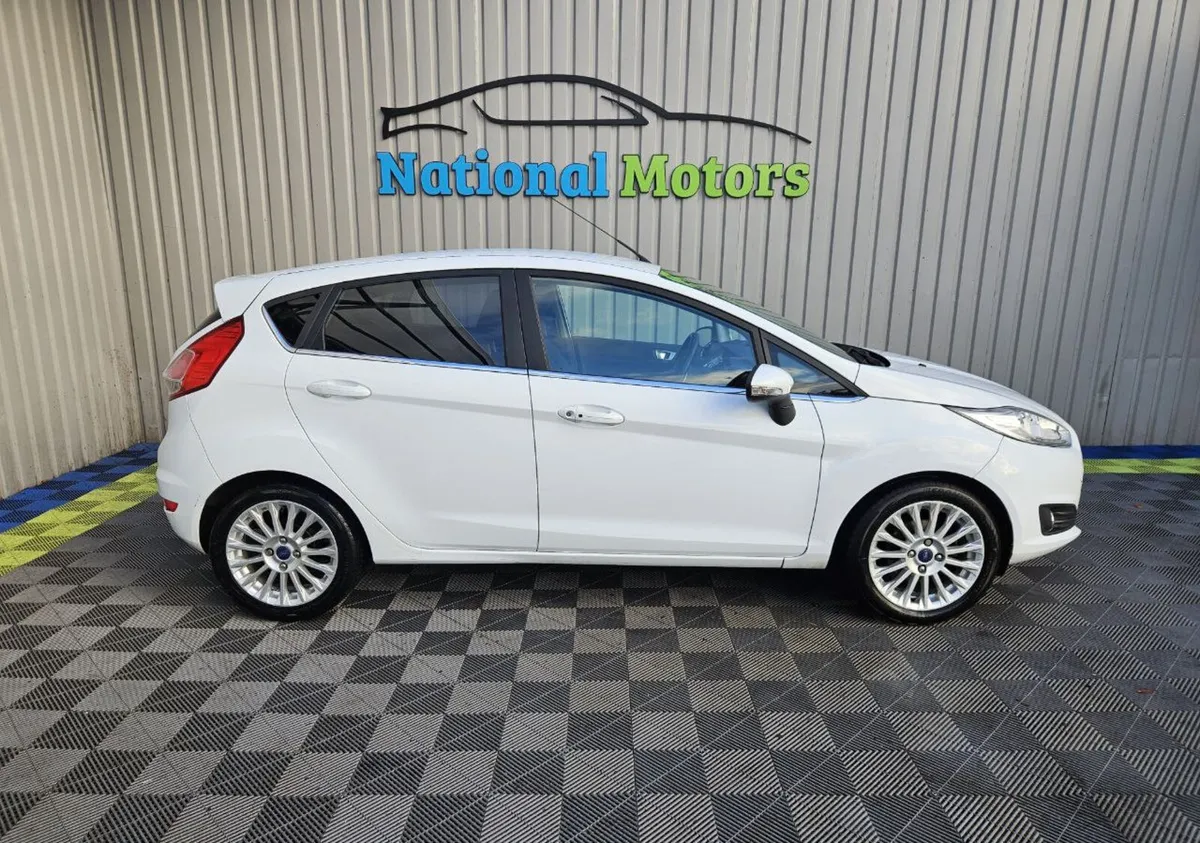 2015 Ford Fiesta TITANIUM 1.0 Petrol - Image 2