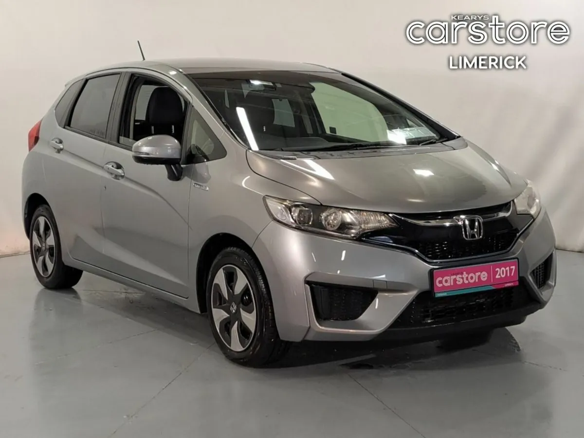 Honda Fit 1.5 HYBRID AUTO - Image 1