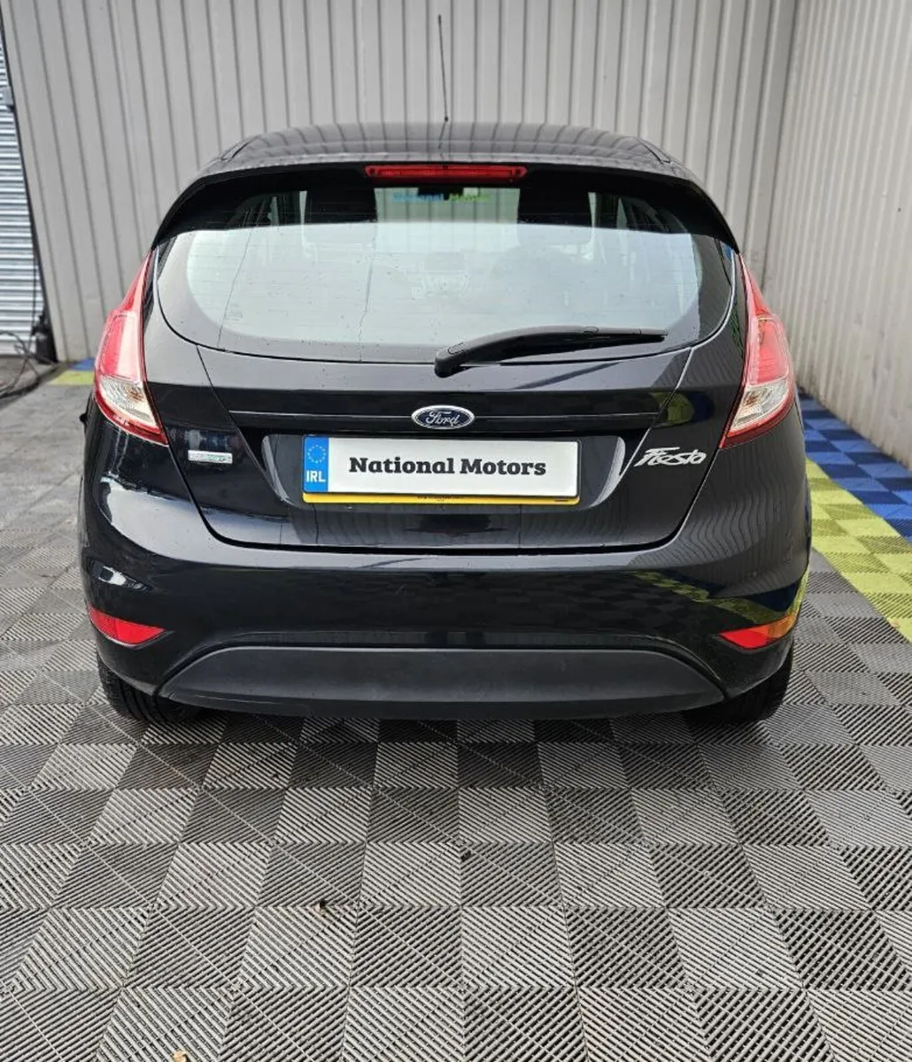 2015 Ford Fiesta 1.0 Petrol ZETEC - Image 4