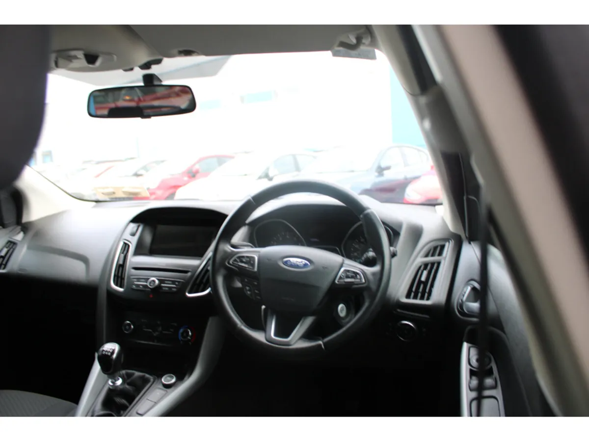 Ford Focus 1.0 ZETEC EDITION 125PS 5DR T - Image 4
