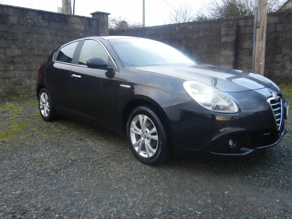 Alfa Romeo Giulietta 2011 - Image 2
