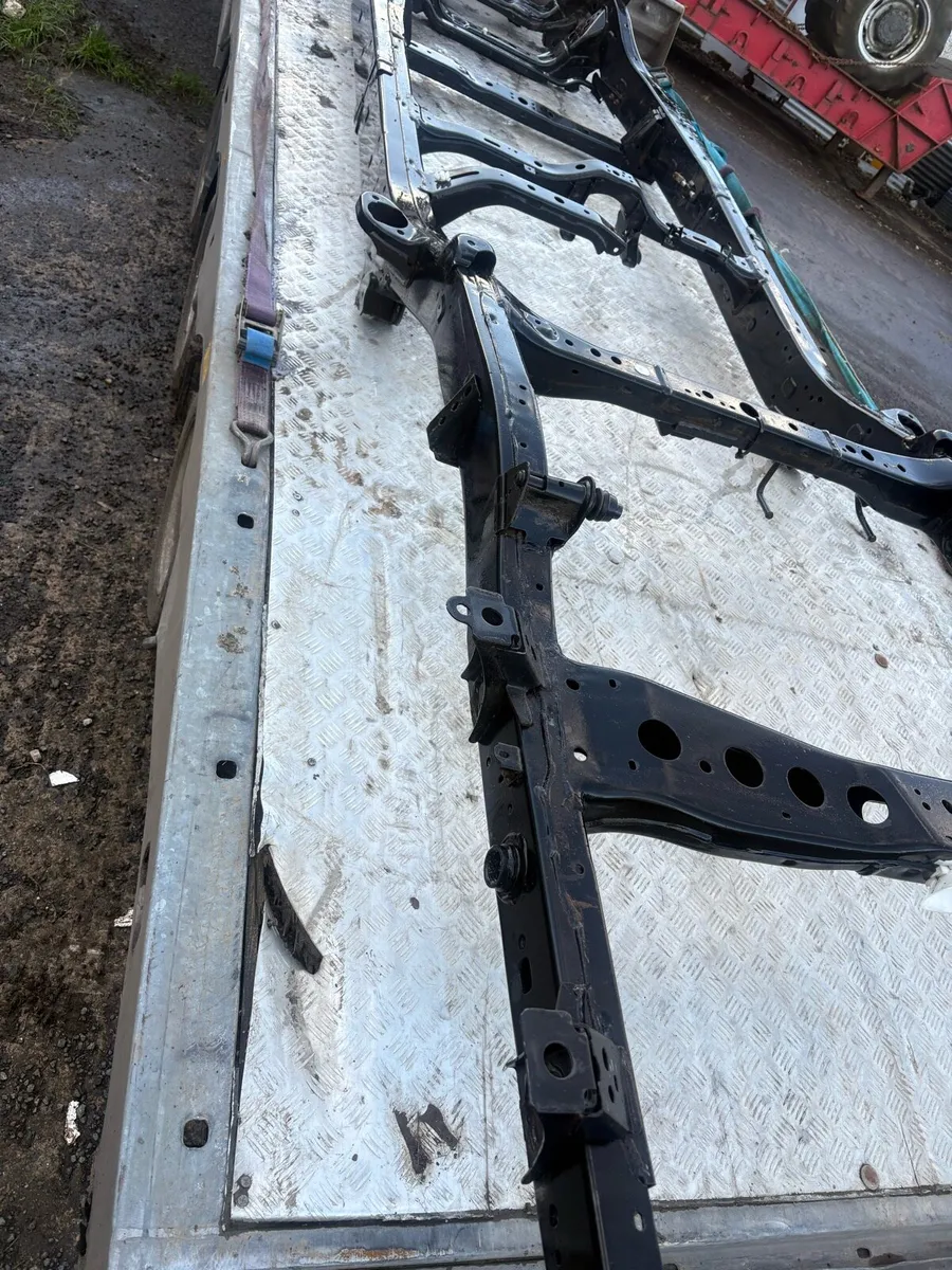 2006-2016 Toyota hilux chassis - Image 2