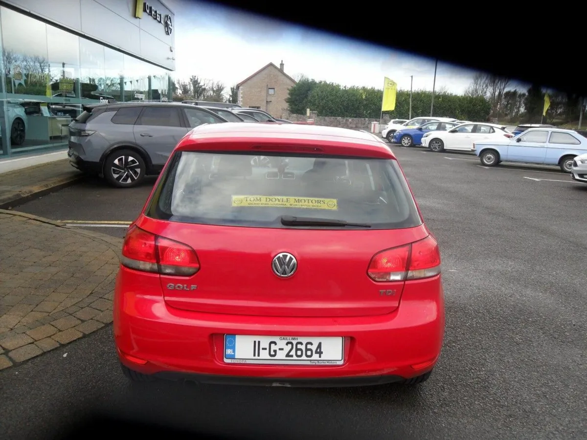 Volkswagen Golf 1.6 TDI DSG 105BHP COMFORTLINE - Image 3