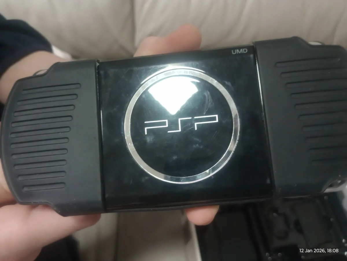 PSP with box - Image 3