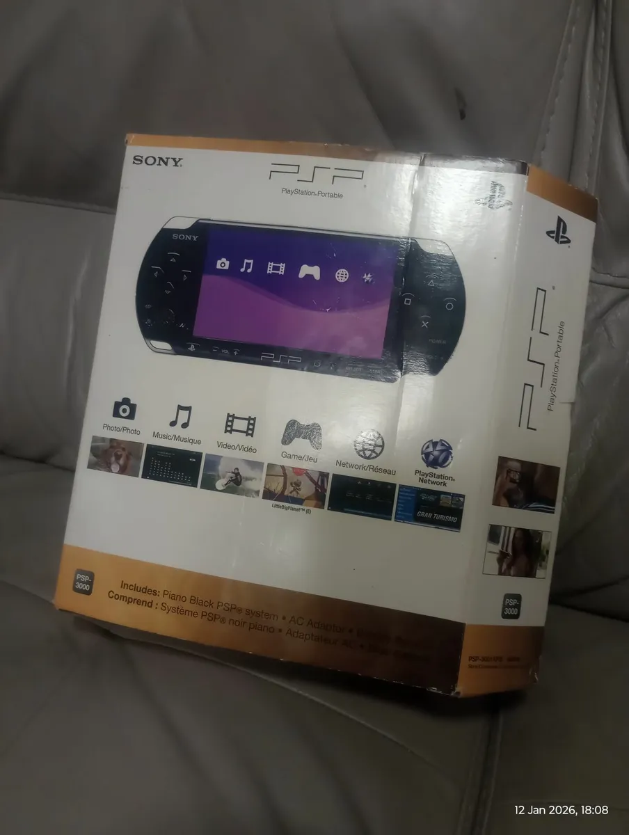 PSP with box - Image 4