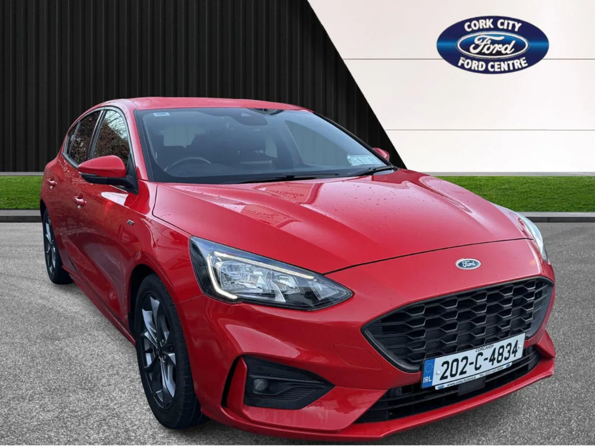 Ford Focus ST-LINE EDITION 5DR 1.5 TD 120 M6 - Image 1