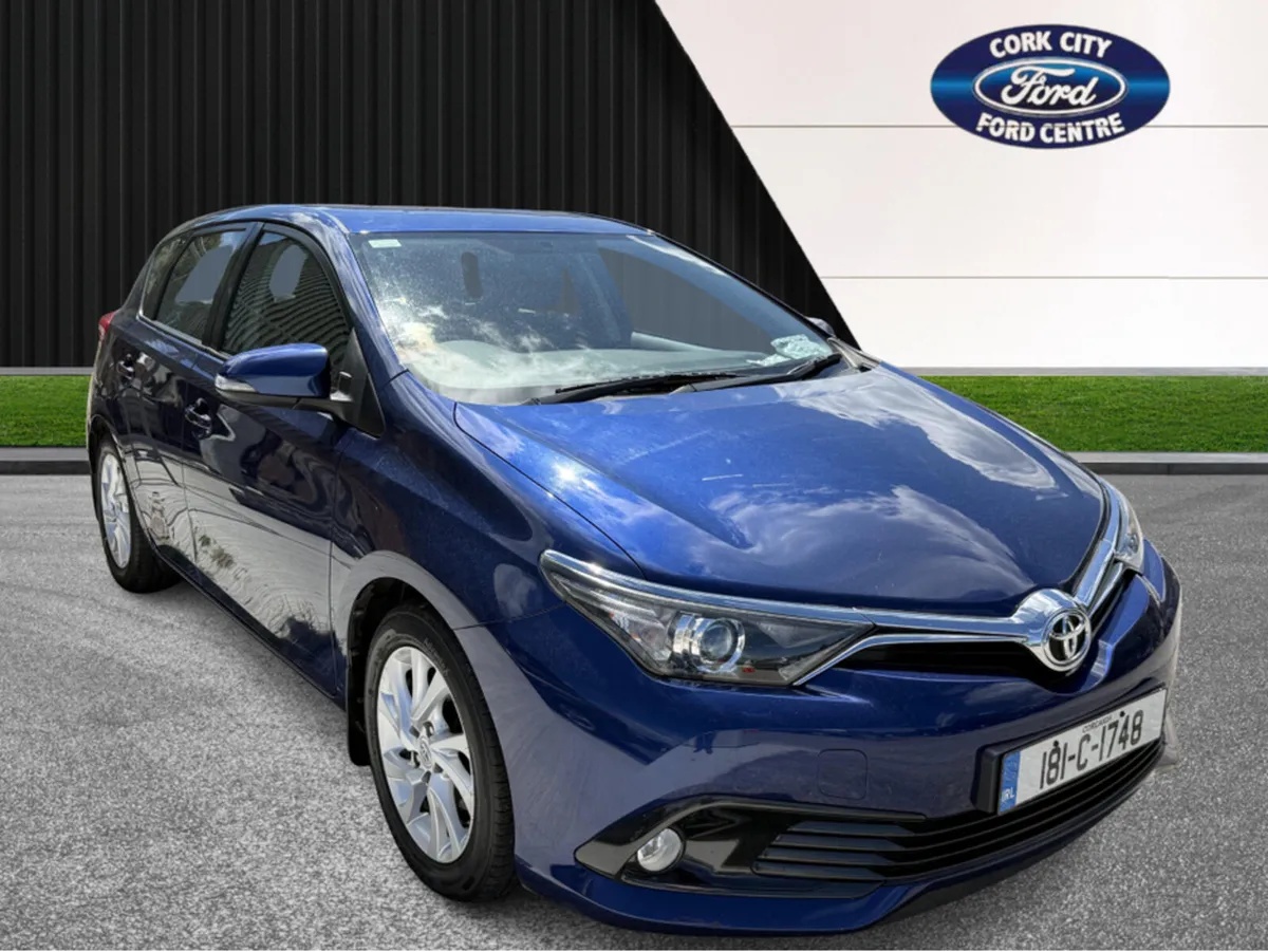 Toyota Auris 1.4 D-4D AURA 4DR - Image 1