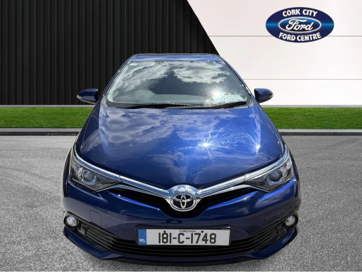 Toyota Auris 1.4 D-4D AURA 4DR - Image 3