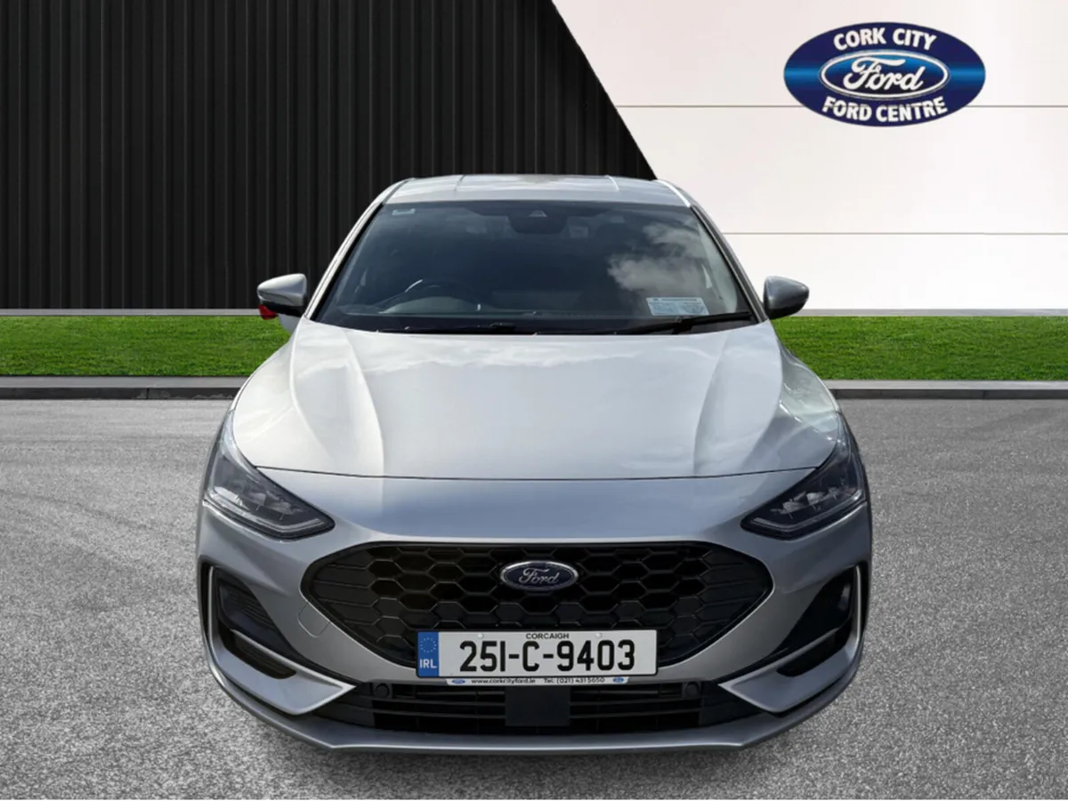 Ford Focus ST-LINE X 5DR 1.0T 125 MHEV - Image 2