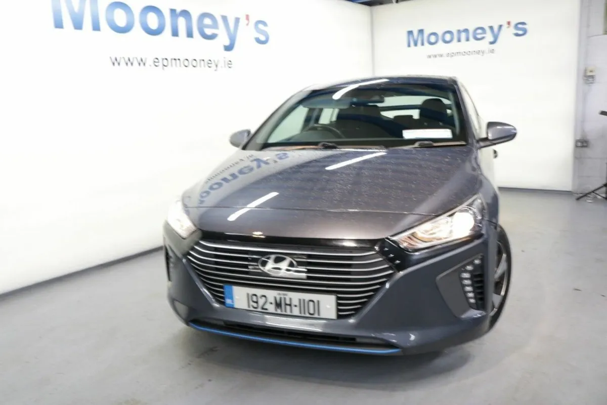 Hyundai IONIQ HYBRID 1.6L HATCHBACK - Image 2