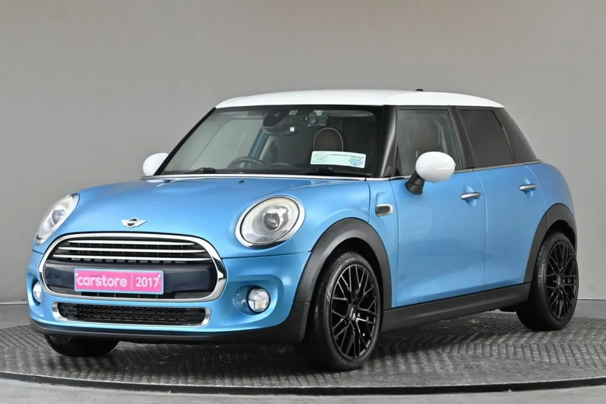 Mini Cooper 1.5 COOPER AUTO 5DR **BI-TONE ROOF**UP - Image 3
