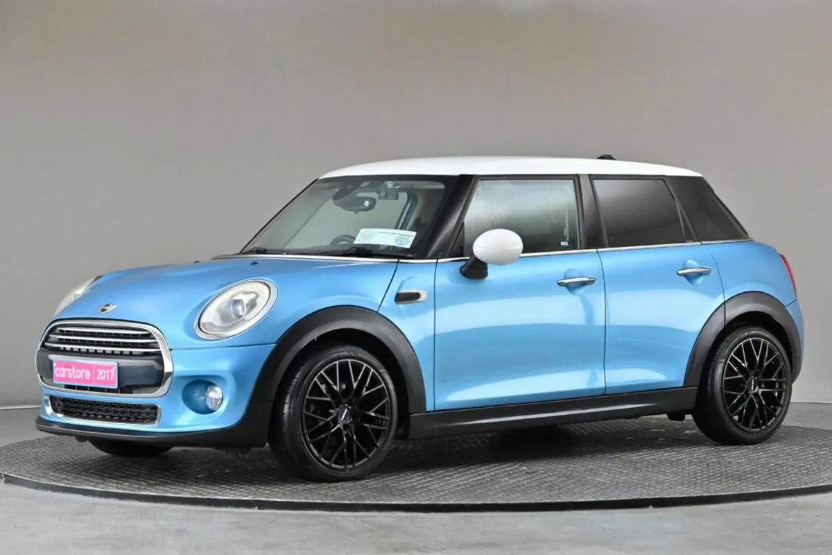 Mini Cooper 1.5 COOPER AUTO 5DR **BI-TONE ROOF**UP - Image 4