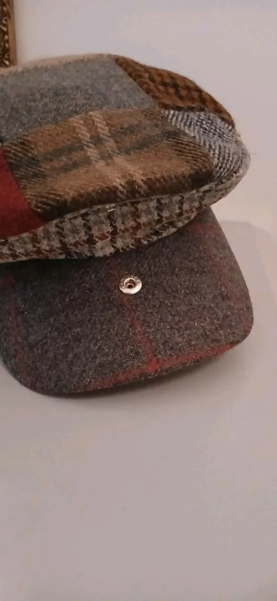 Donegal Hanna Tweed Cap - Image 3