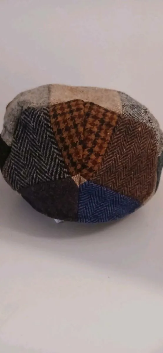 Donegal Hanna Tweed Cap - Image 4