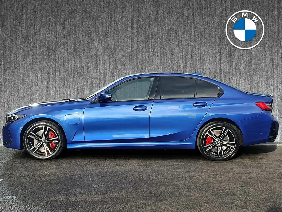 BMW 3-Series 330e M Sport Saloon - Image 3