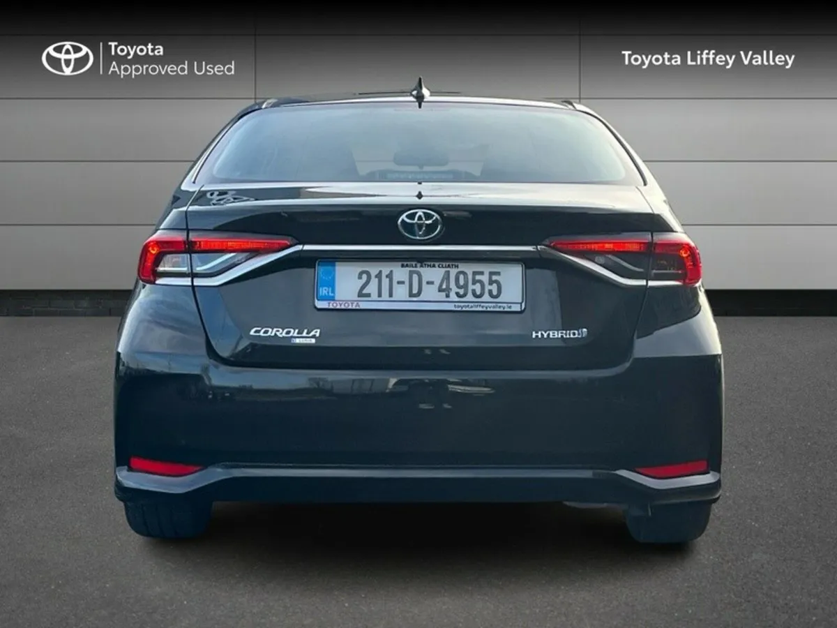 Toyota Corolla HYB LUNA SALOON 4DR AUTO HYBRID - Image 4