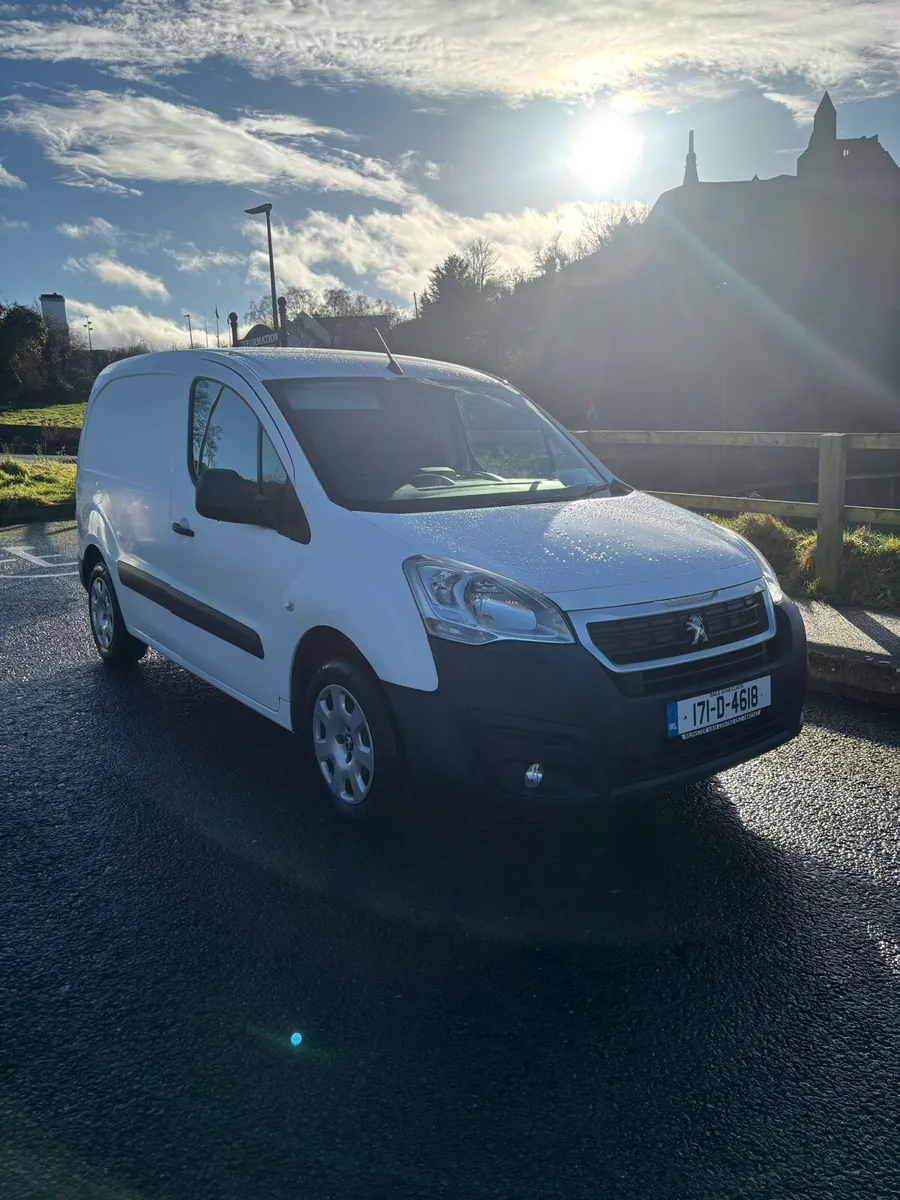 2017 Peugeot Partner - Image 1