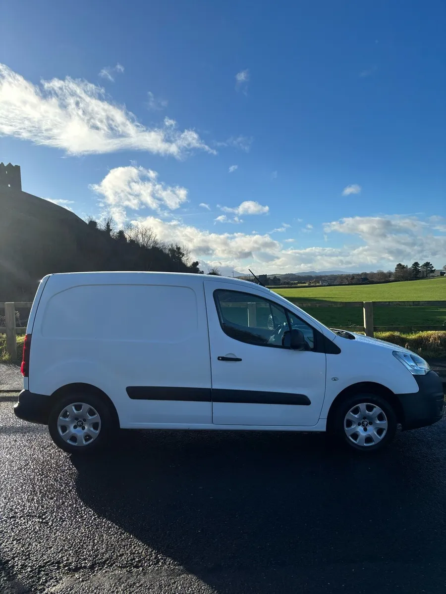 2017 Peugeot Partner - Image 3