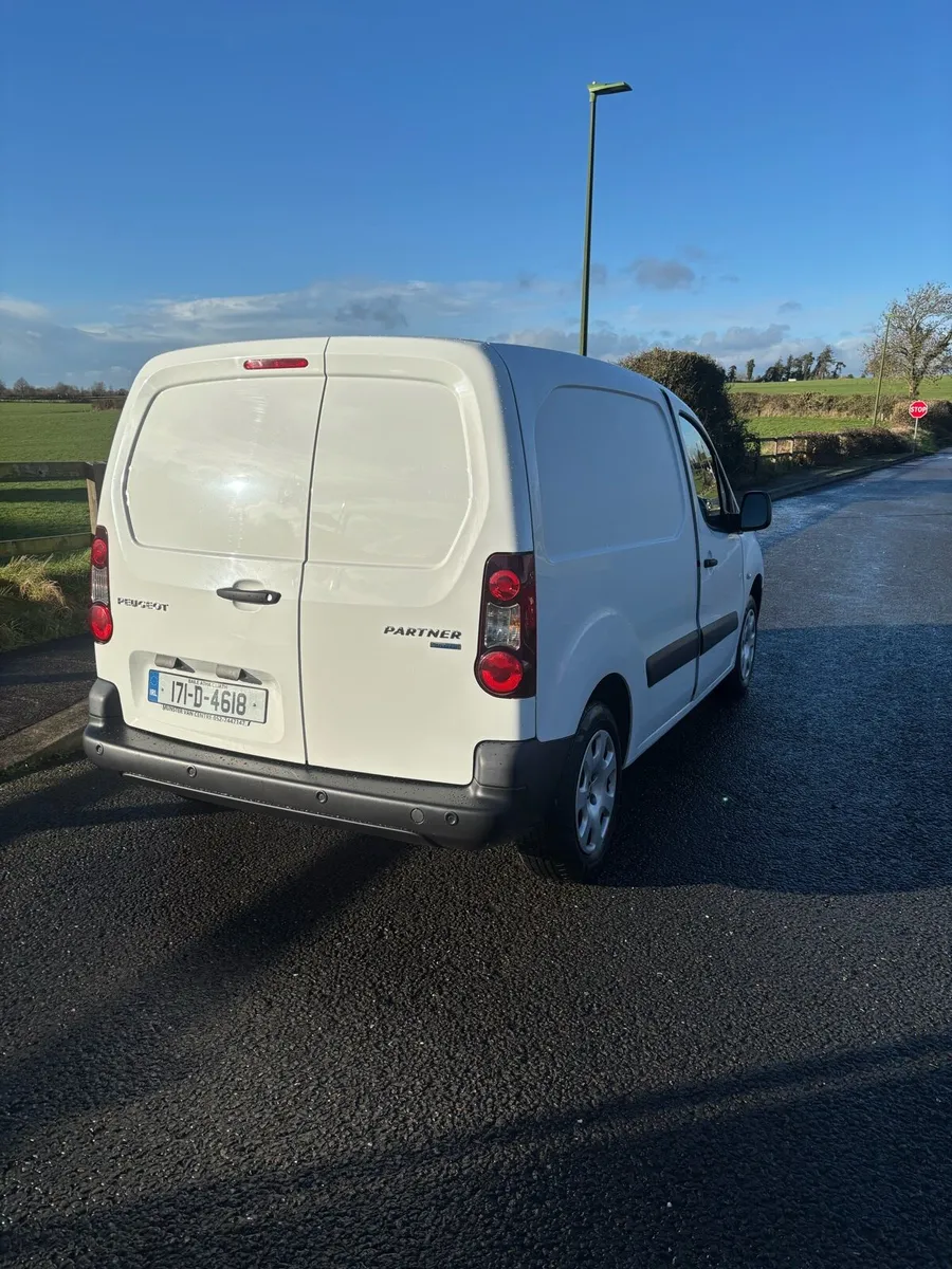 2017 Peugeot Partner - Image 4