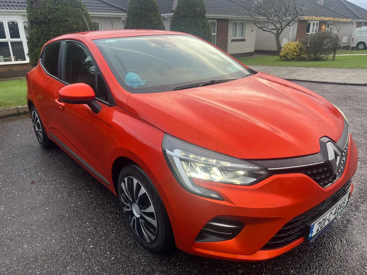 Renault Clio - Image 1