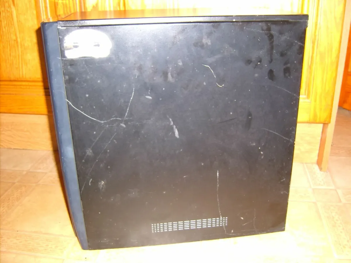 black computer - Image 2