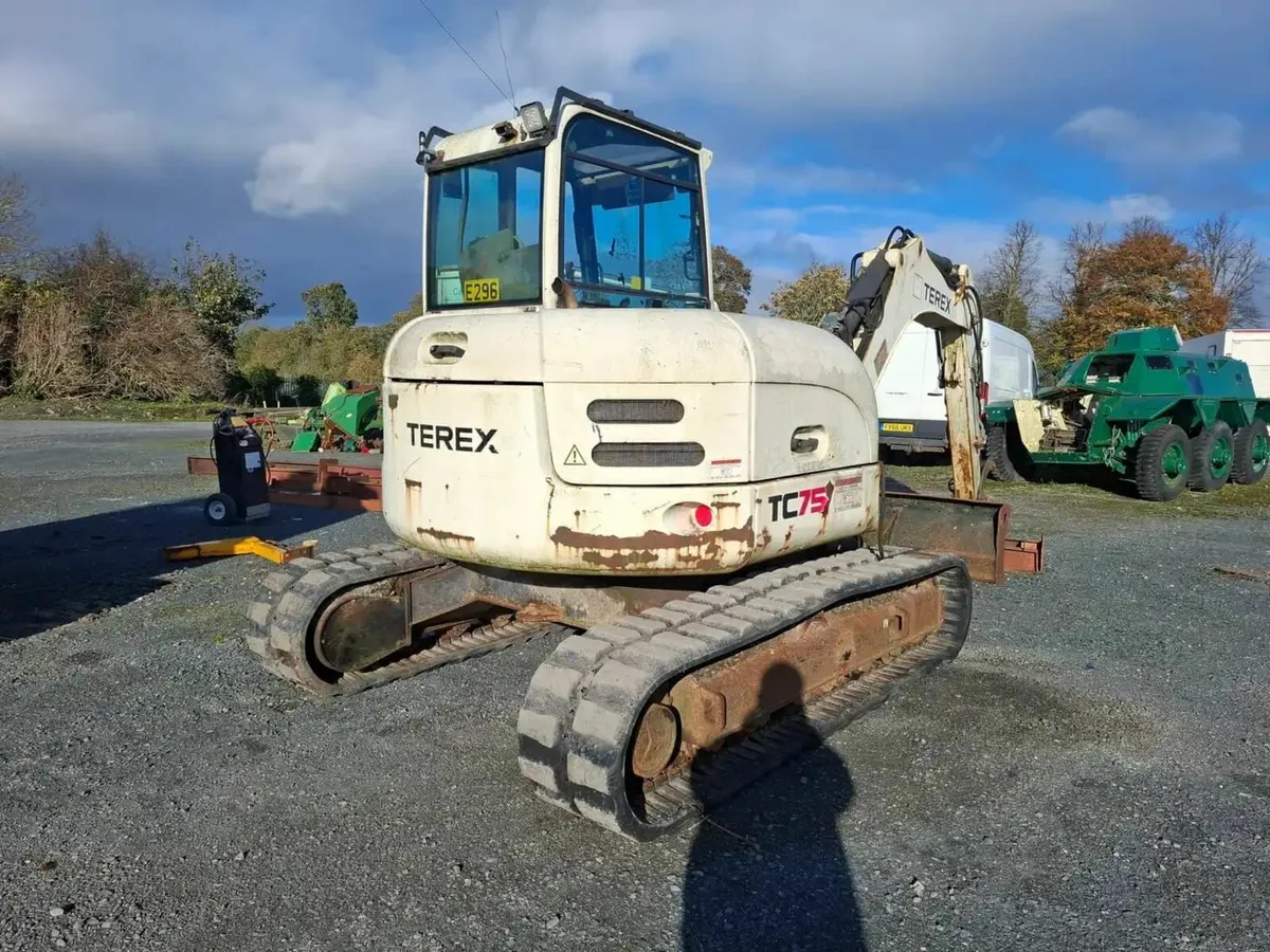 Terex 8 ton digger excavator only 2000 hours - Image 4