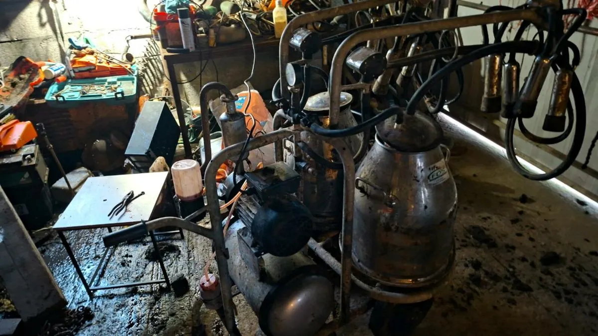 Mobile milking machine - Image 2