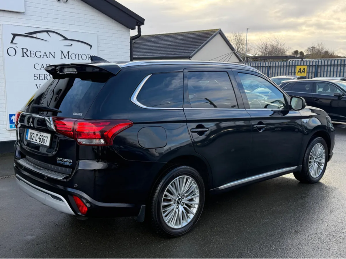 Mitsubishi Outlander (182) 2.4 4HS PHEV AUTO - Image 3