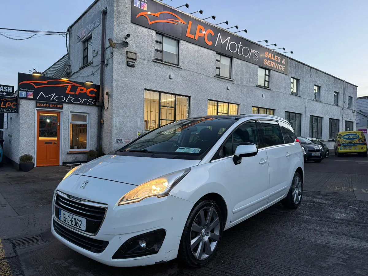 Peugeot 5008 2015 Automatic 7 seater - Image 1