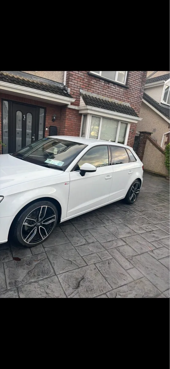 Audi A3 S-LINE TFSI AUTOMATIC - Image 2