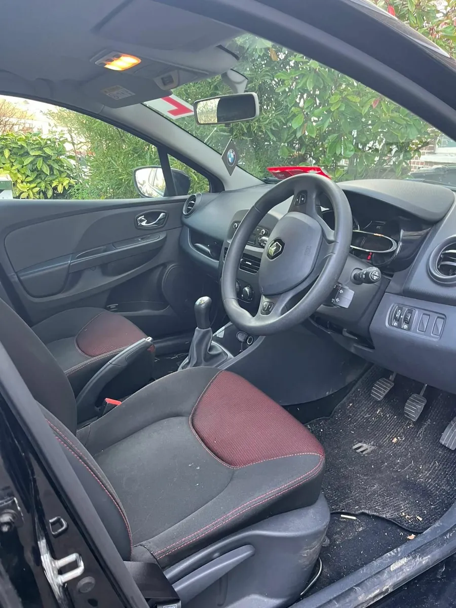 Renault Clio 2013 - Image 2